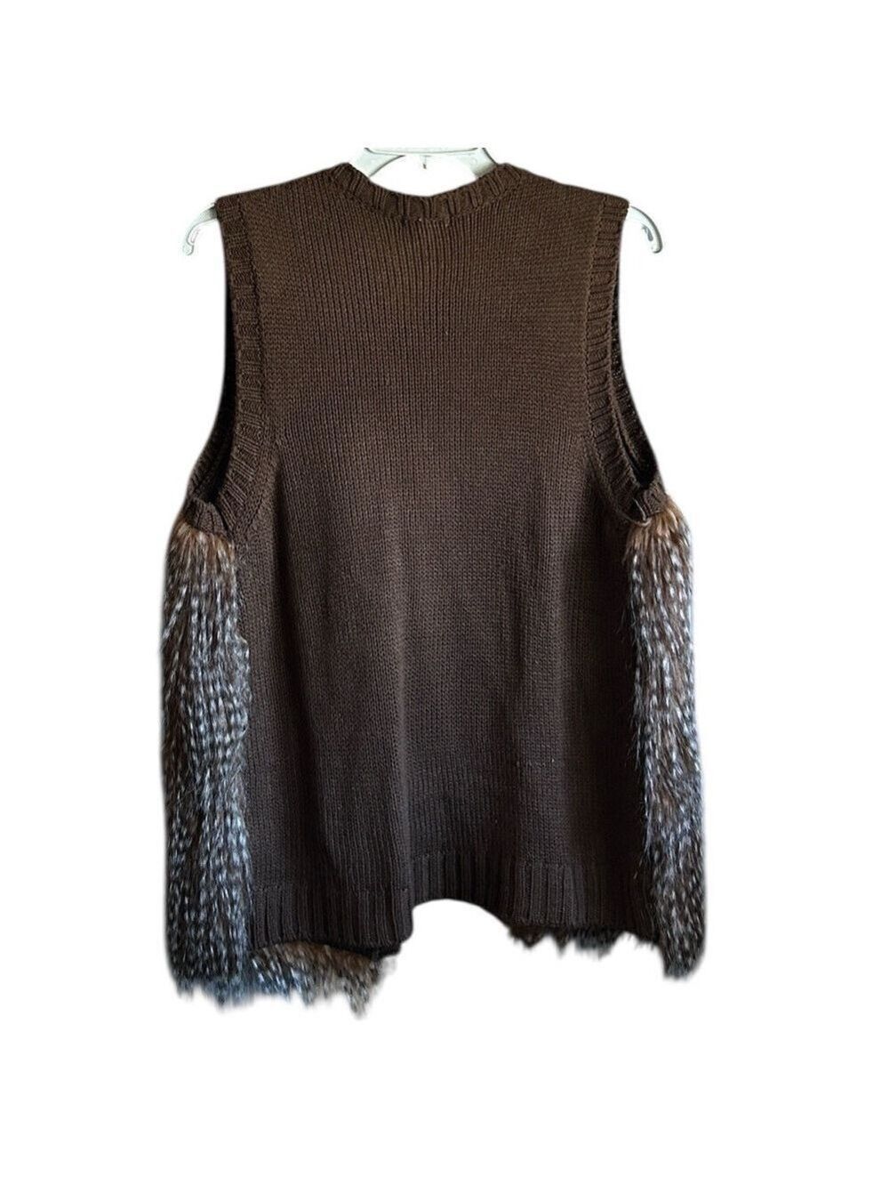 Eyeshadow Faux Fur Sweater Vest in Brown Size M - Picture 6 of 8